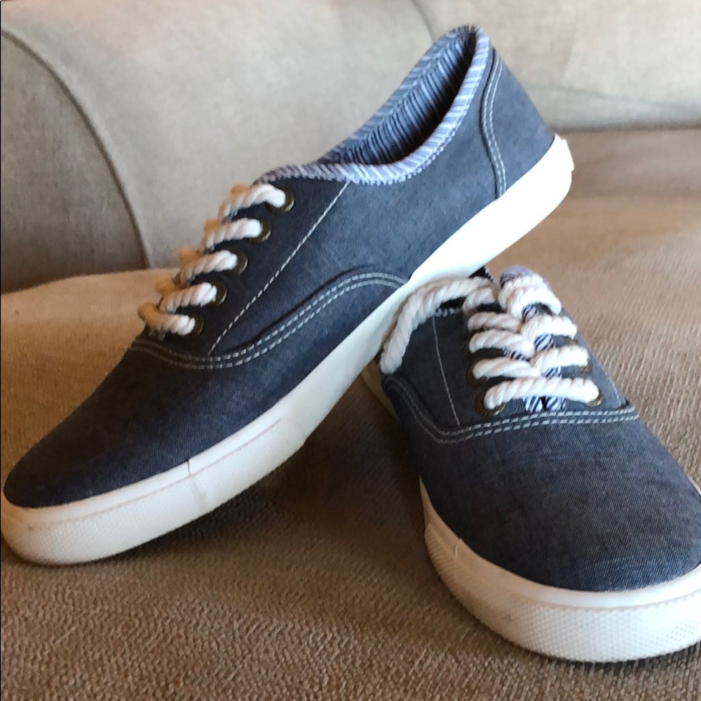 One pair of Margaritaville boat shoes